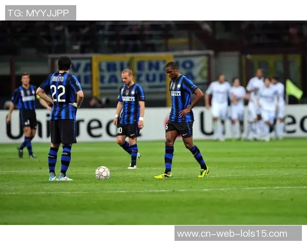 成都篮球队进攻战术解析与深度剖析助力球队崛起之路